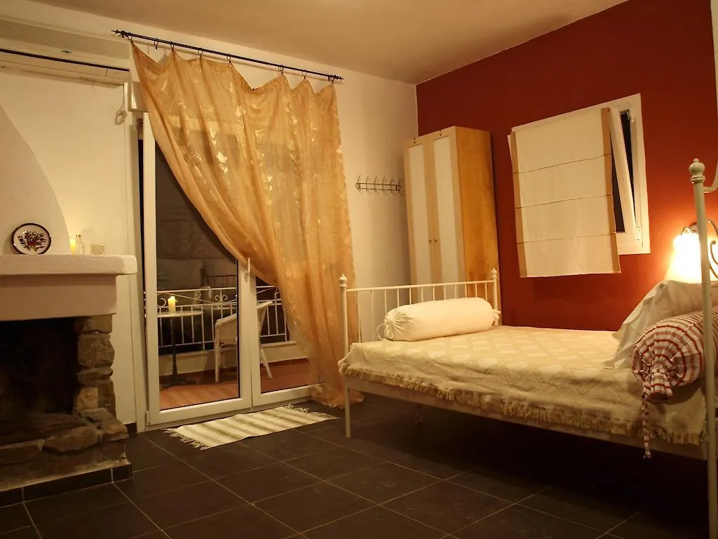 Lofos Vourvourou Apartment