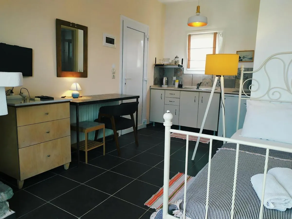 Lofos Vourvourou Apartment