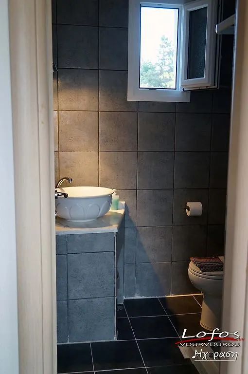 Lofos Vourvourou Apartment