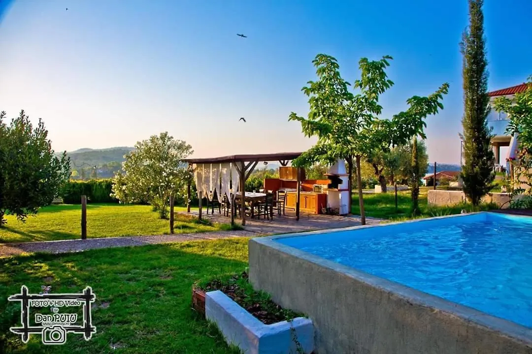 Lofos Vourvourou Apartment